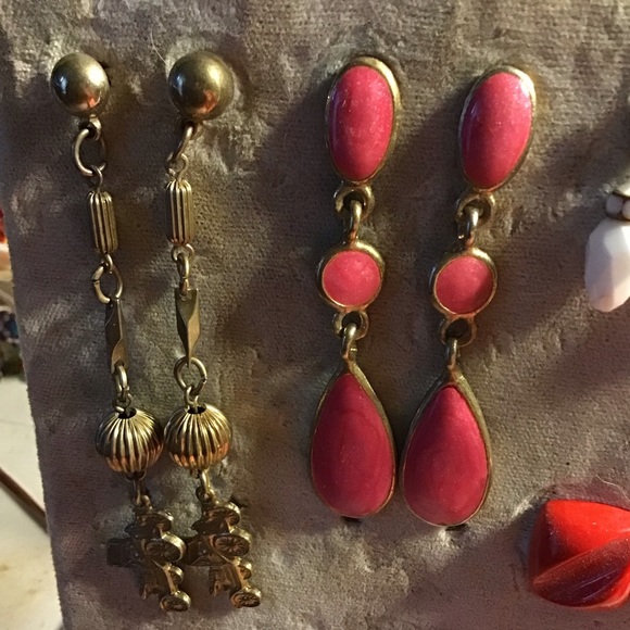 CARS on dangle earrings… gold metal ... old model cars - Picture 3 of 8